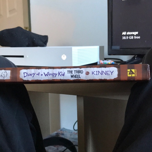 Diary of a Wimpy Kid The Third Wheel - Picture 2 of 4